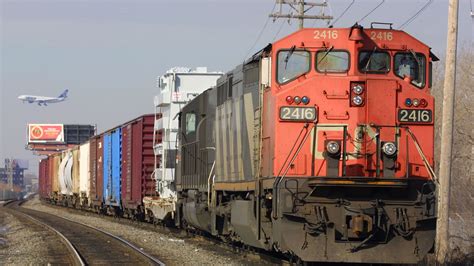 Canada rail shutdown threatens US supply chains .
